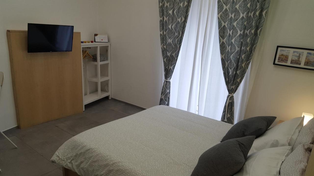 Alyssa House Bed & Breakfast Napoli