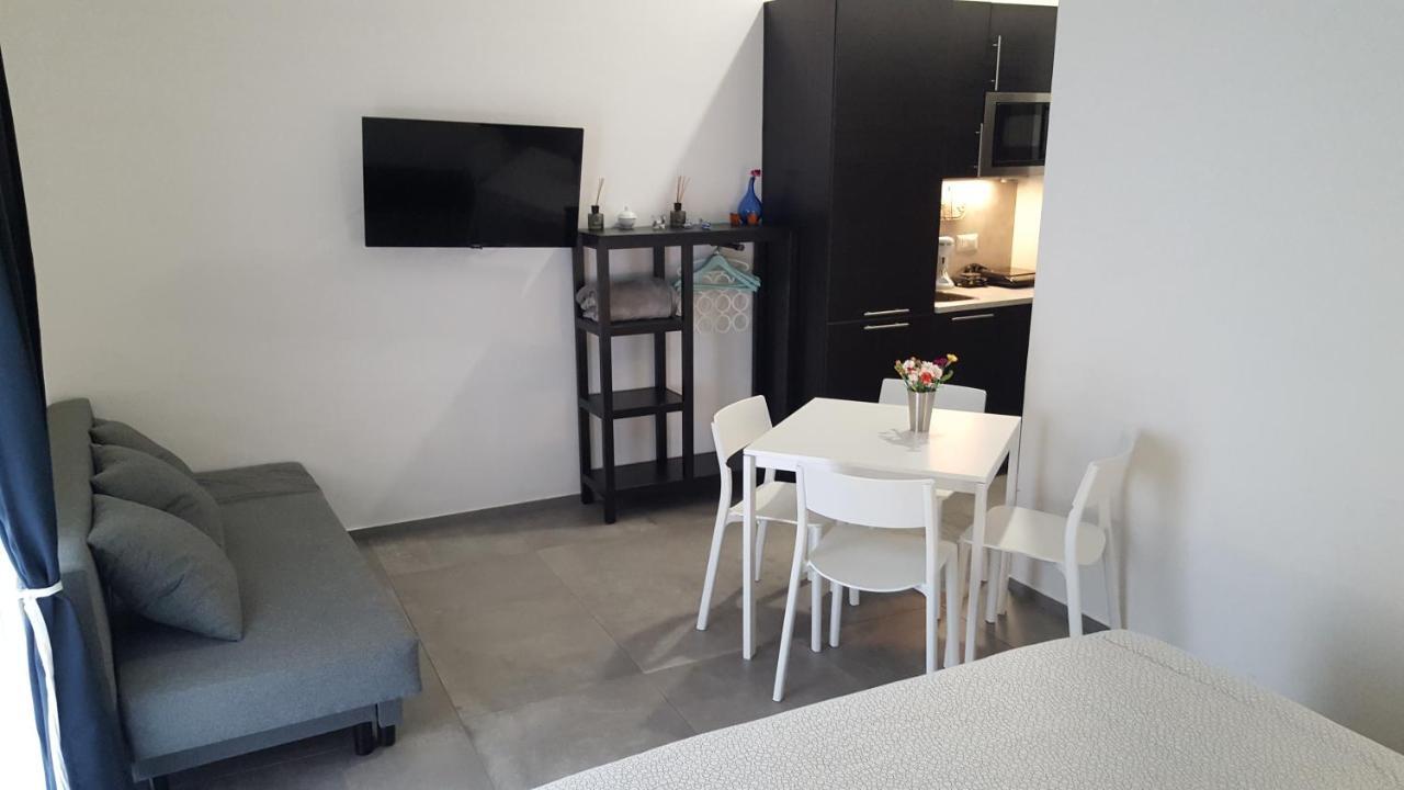 Alyssa House * Napoli